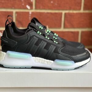Adidas NMD V3 J Black Green Size 7 Youth New Sneakers Retro Shoes